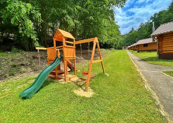 Dum A Dum 5* Zivohost